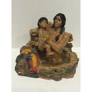 Rare Vintage Native American Indian Ceramic Woman Hold A Child Statue Room Decor